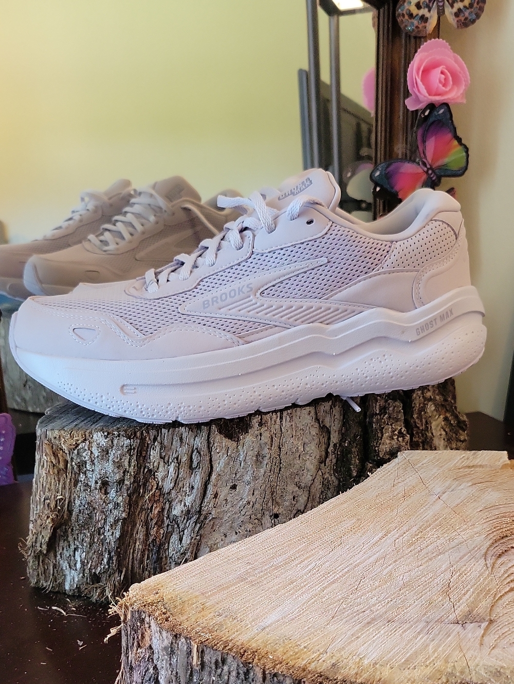 Brooks Women's Ghost Max Sneakers - Lilac/Lavender
